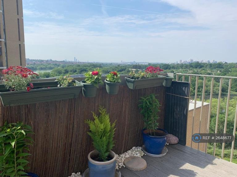 2 bedroom flat in Dunnock House, London, NW9 (2 bed) (#2648677)