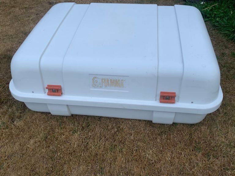 MOTOR HOME /CAMPING ROOFTOP STORAGE BOX