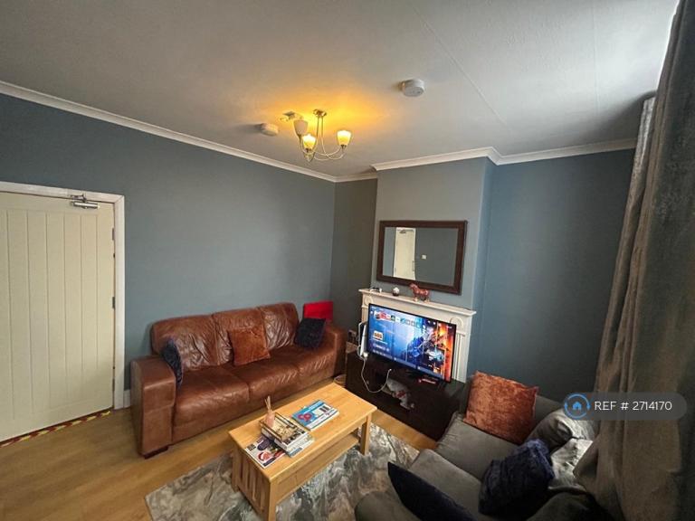 2 bedroom house in Gedling Road, Nottingham, NG5 (2 bed) (#2714170)