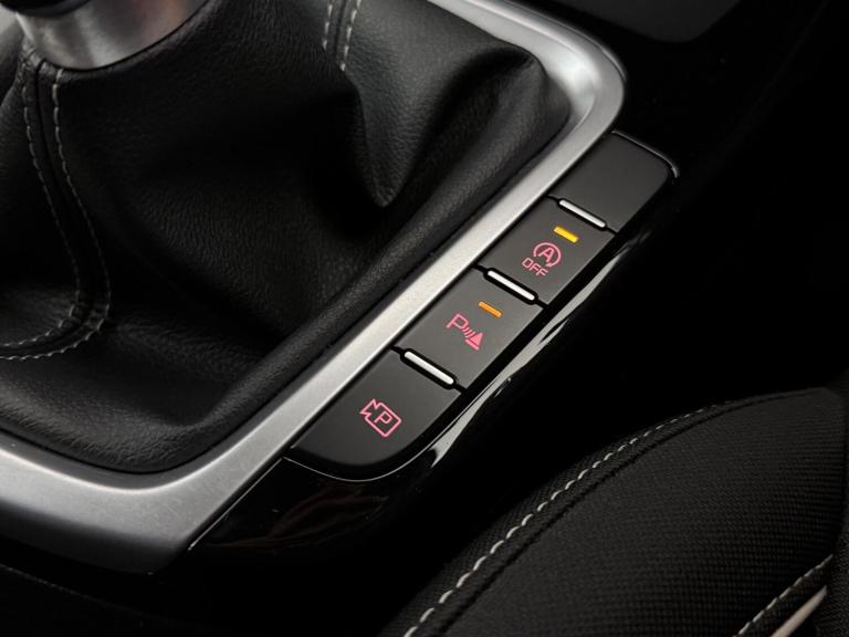 2022 Kia Ceed 1.5 T-GDi GT-Line Euro 6 (s/s) 5dr HATCHBACK Petrol Manual