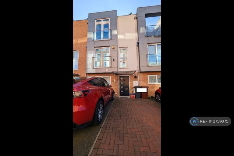 4 bedroom house in Pontes Avenue, Hounslow, TW3 (4 bed) (#2759875)