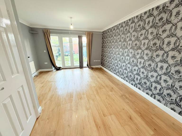 Beautiful 2 Bedroom Terrace House to let at Atlantis Close, Barking, IG11