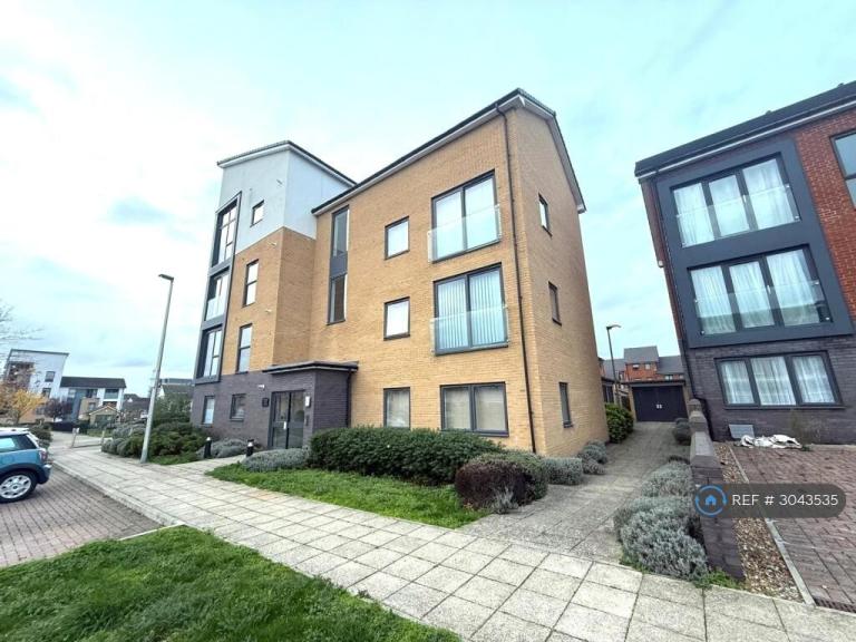 1 bedroom flat in Longships Way, Reading, RG2 (1 bed) (#3043535)