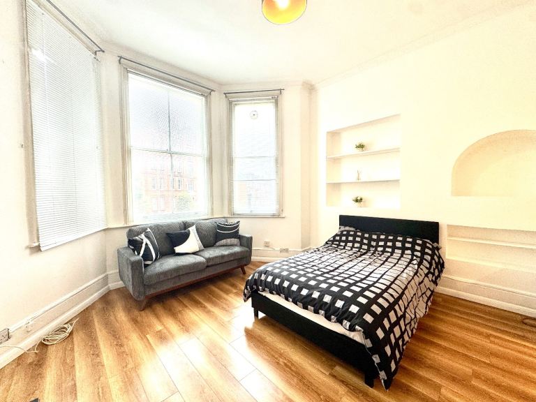 Large Studio Apartment – Broadhurst Gardens, Hampstead, NW6 - Ref 394