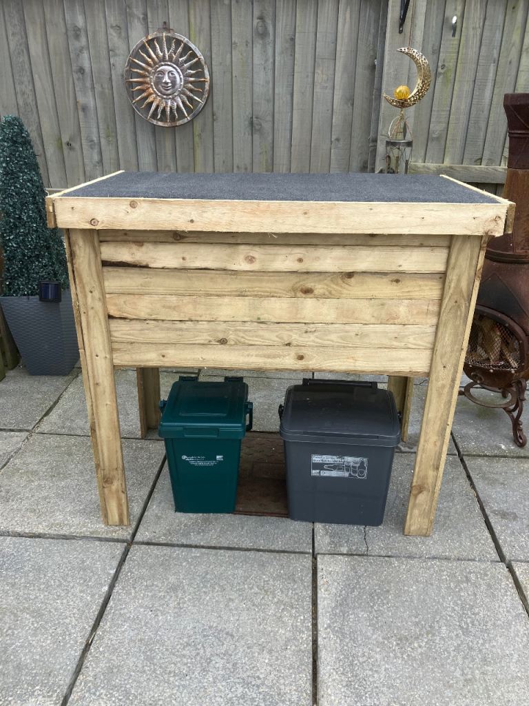 Garden bin recycling storage