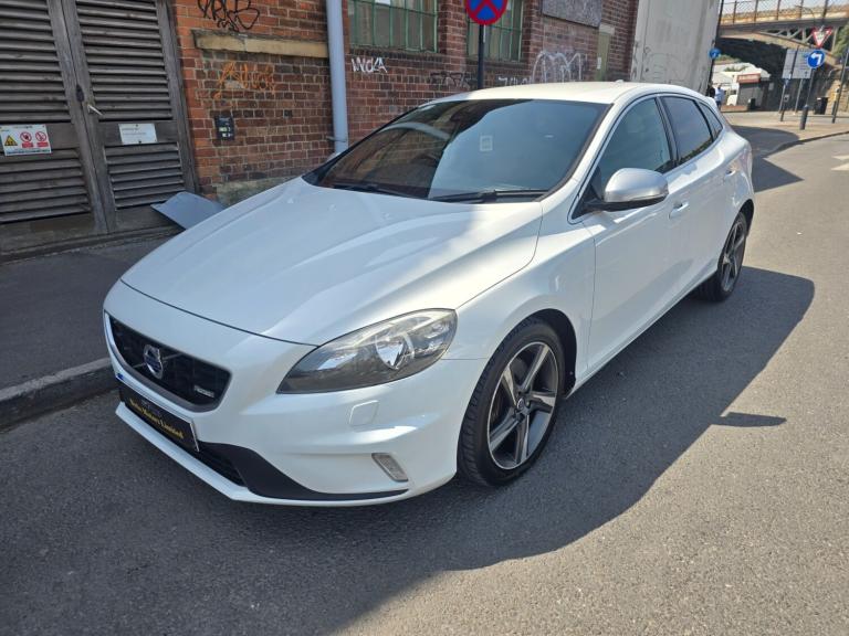2013 Volvo V40 D3 R DESIGN 5dr HATCHBACK Diesel Manual