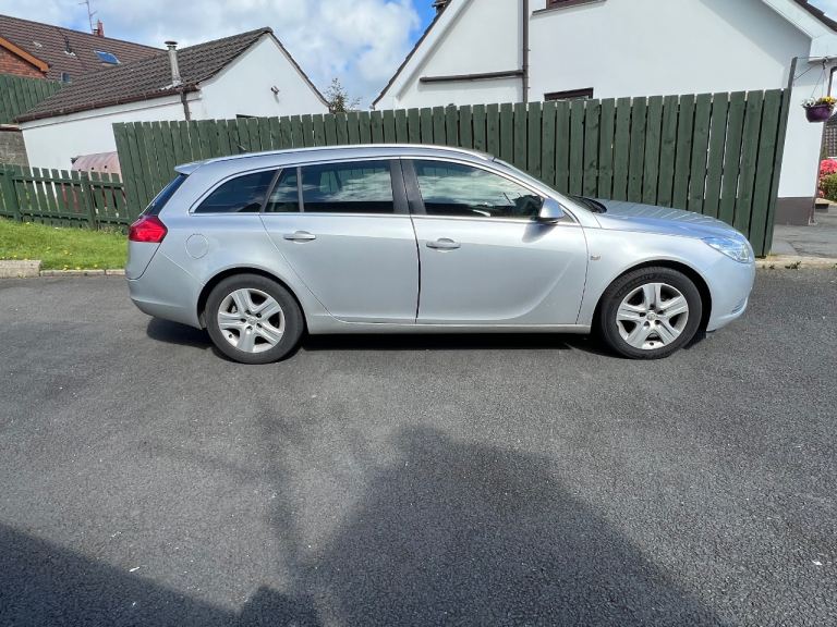 Vauxhall insignia estate 