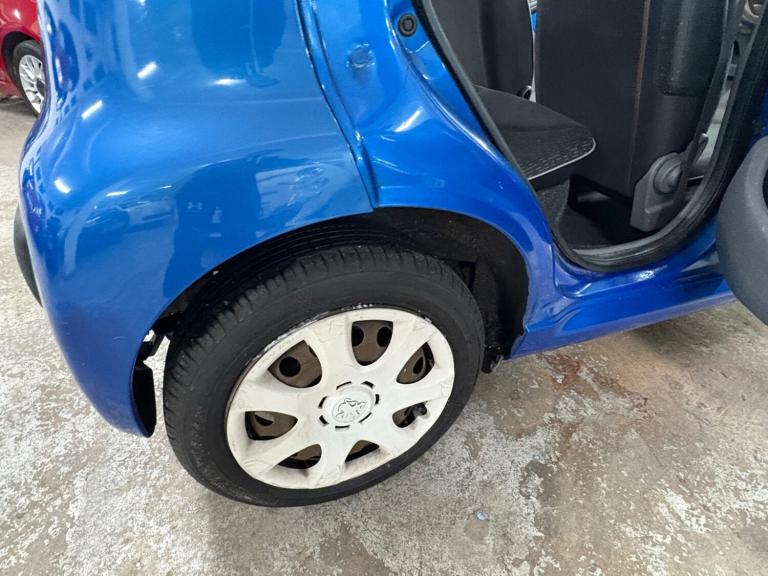 2009 Peugeot 107 1.0 Urban 5dr 2-Tronic HATCHBACK Petrol Automatic