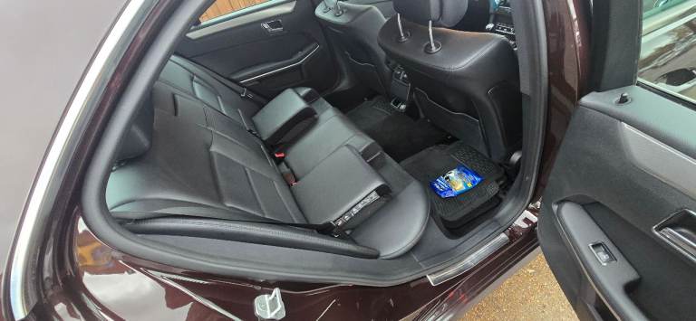 Mercedes-Benz, E CLASS, Saloon, 2010, Manual, 2143 (cc), 4 doors