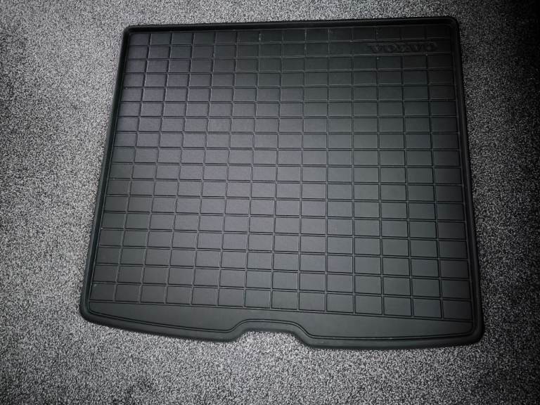Volvo XC40 phev genuine OEM boot liner Volvo part number rear Volvo 31470992 N81ZA MADE IN SWEDEN,,
