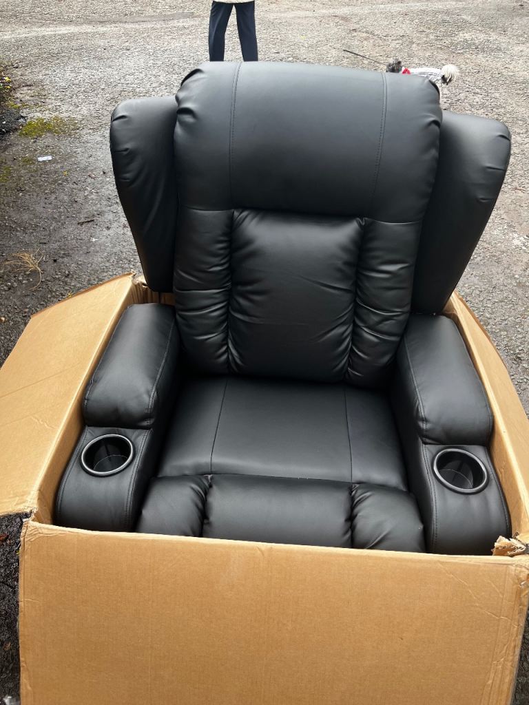  Caesar Black Bonded Leather Recliner Chair