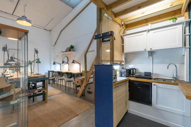 Industrial / workshop / e-commerce / artist studio units