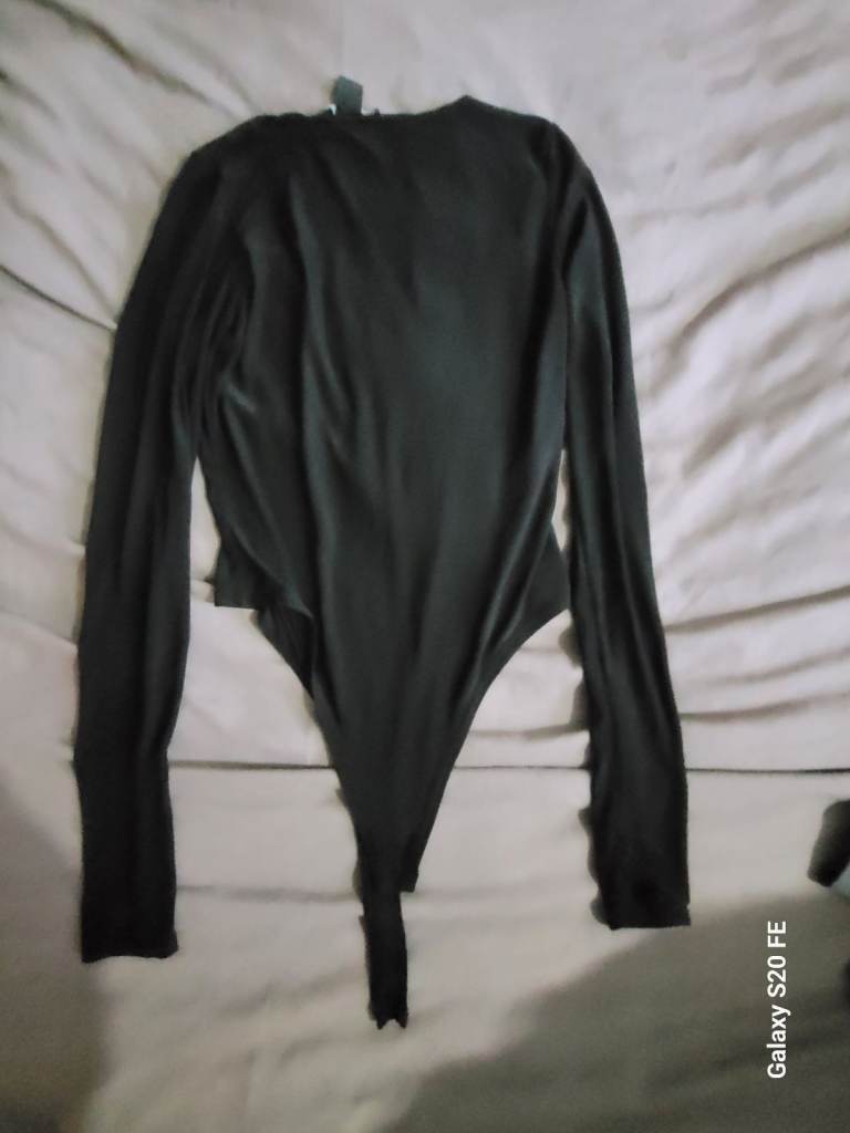 Boohoo Black Long Sleeve Plunge Bodysuit UK 8 EUR 36 US 4 | Open to Offers!