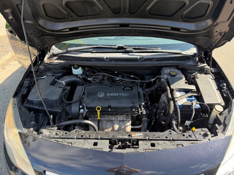 Vauxhall, ASTRA, Hatchback, 2011, Manual, 1598 (cc), 5 doors