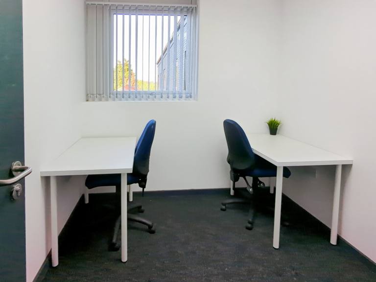 Wakefield - WF2 7AZ \ Rent a Small Office