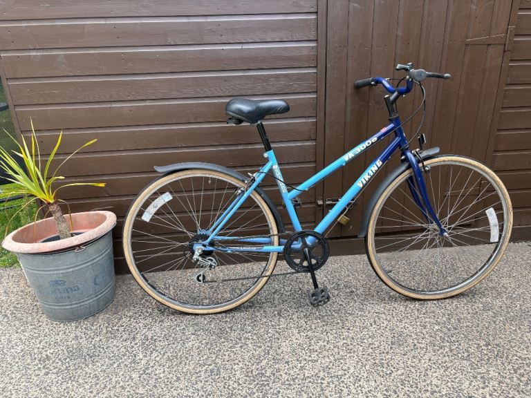 Ladies bicycle 26” wheels,18” frame(great condition)
