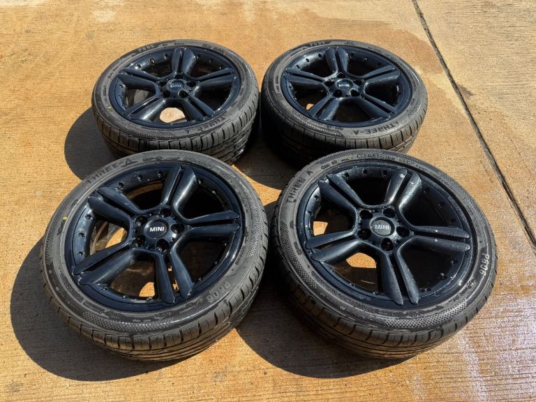 GENUINE OEM MINI COUNTRYMAN 18” 5x120 ALLOY WHEELS + MATCHING TYRES