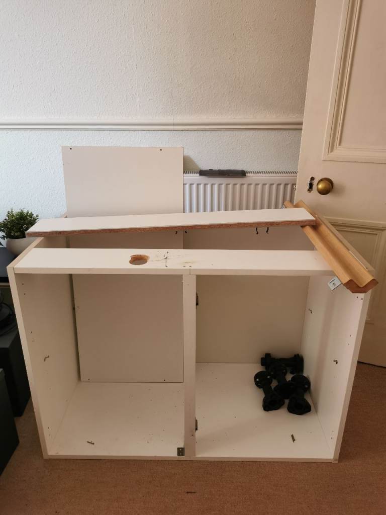 White Wood Storage Unit Cabinet – Howdens – Good Condition - FREE