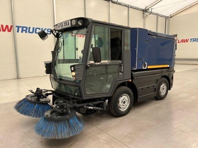 Schmidt Swingo 200+ Road Sweeper 