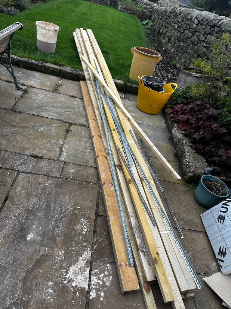 Assorted Timber and Metal Studs – Good Condition