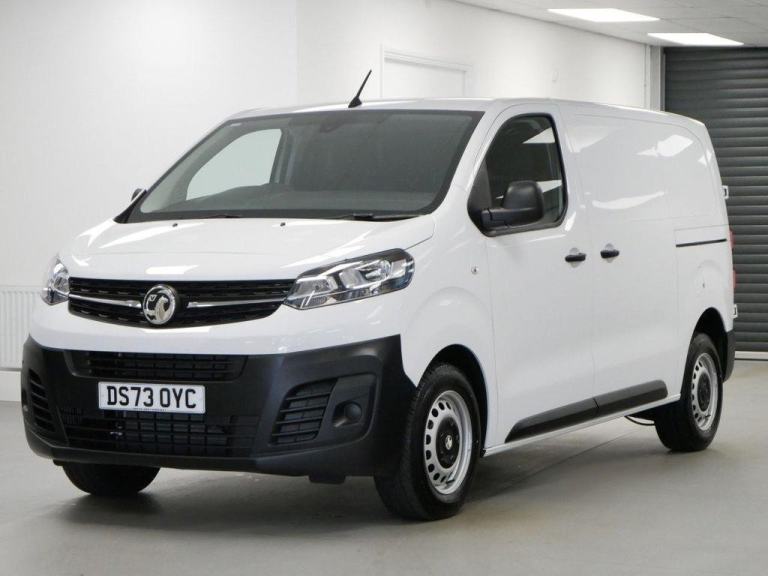 73 VAUXHALL VIVARO 2900 1.5 D 100 BHP L1 PRIME EDITION 6 DOOR ( DELIVERY MILES )