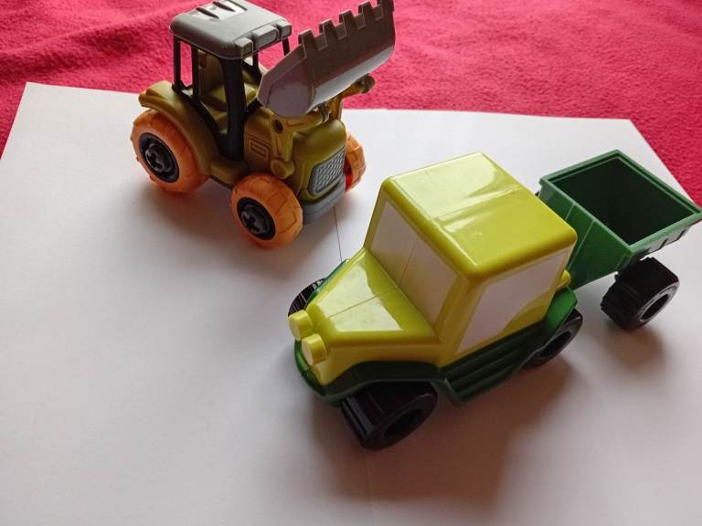 Toy Tractor/Trailer & Digger 