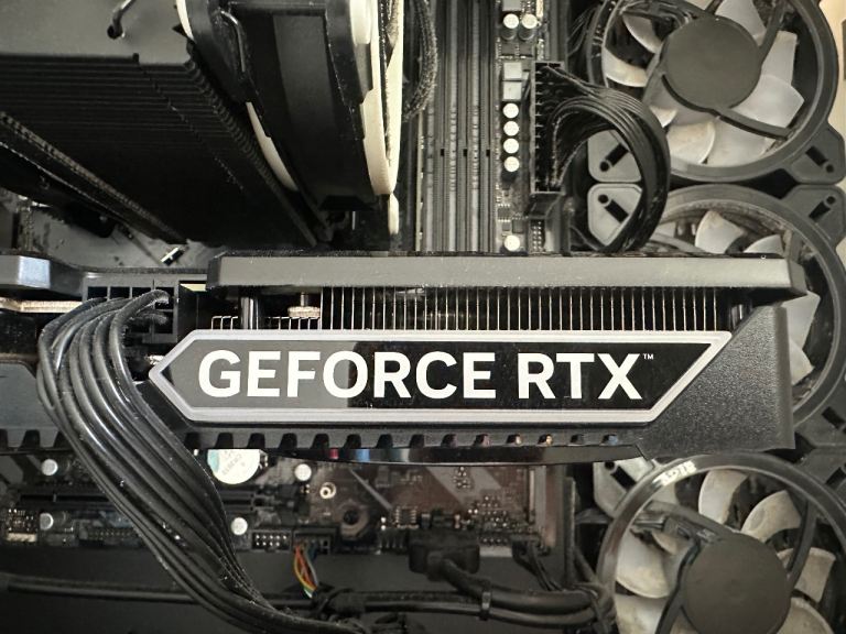 RTX 4070 / Ryzen 7 5800X3D High End PC - CHEAPEST ON GUMTREE - £515