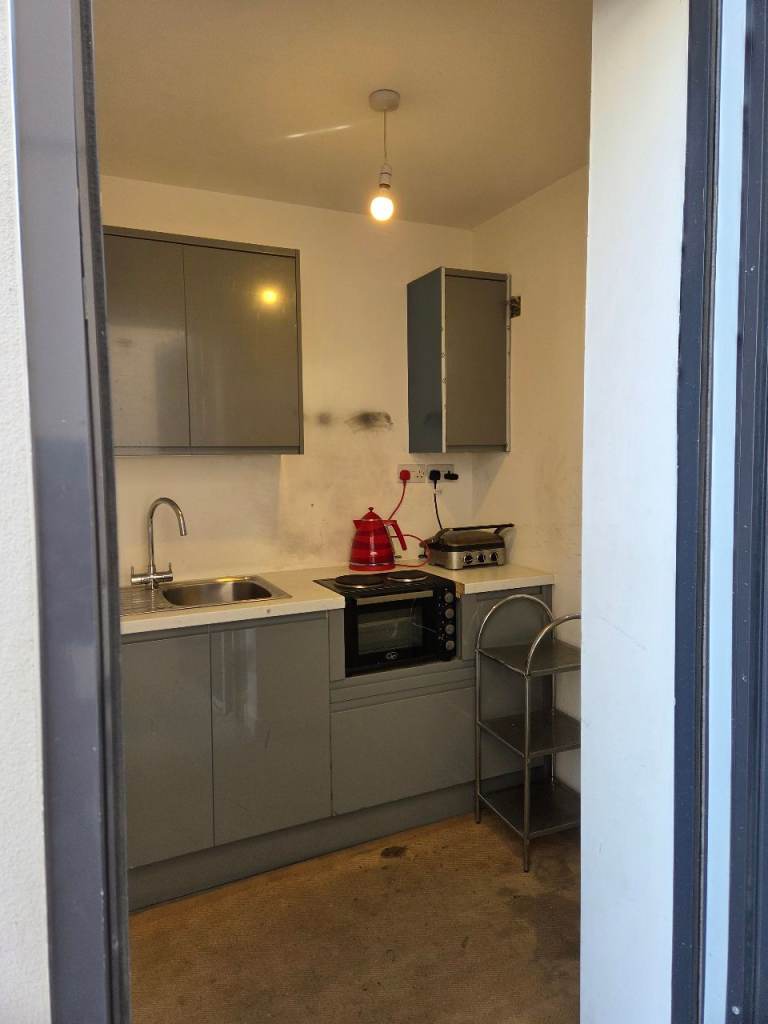 Studio Flat for rent in Leyton, London , All inclusive hassle free rent. No hidden fees 