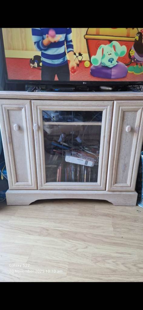 Living room sideboard/cabinet