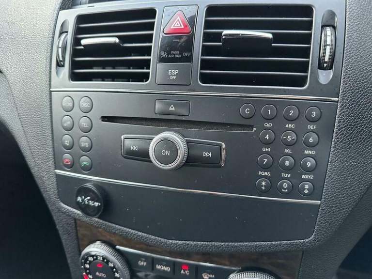 2007 Mercedes-Benz C Class 1.8 C200K Elegance Auto Euro 4 4dr Petrol Automatic