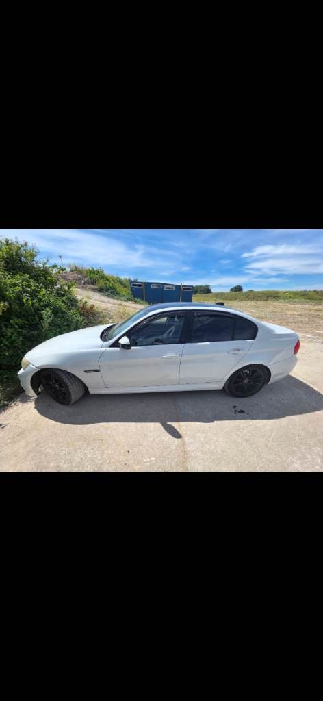 BMW, 3 SERIES, Saloon, 2011, Manual, 1995 (cc), 4 doors