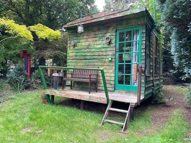 Studio wood cabin for winterlet
