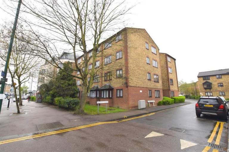 Estate agent rental & sales wanted