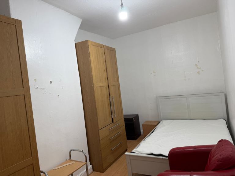 Private room for rent