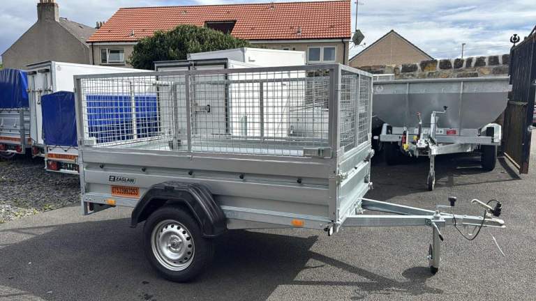 BRAND NEW ZASLAW 7FT X 4FT SINGLE AXLE TRAILER WITH 60CM MESH 750KG