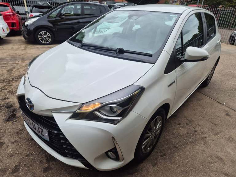 Toyota Yaris 1.5 Hybrid Icon 5dr CVT Petrol/Electric Hybrid