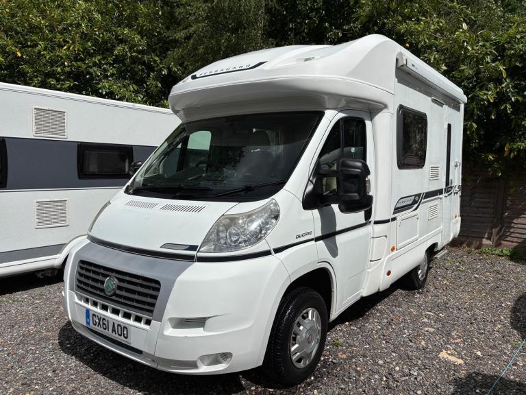 Fiat DUCATO BESSACARR E410 - 2011 - ONLY 29000 MILES - 2 BERTH - END KITCHEN