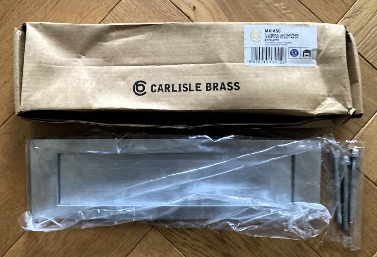 BNIB CARLISLE LETTER BOX PLATE FRONT DOOR SATIN CHROME M36HSC VICTORIAN 282mm x 80mm A4 WITH FIXINGS