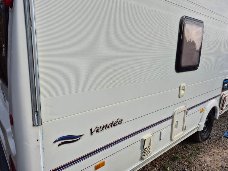 Bailey Pagant Vendee 2004 5 Birth Caravan