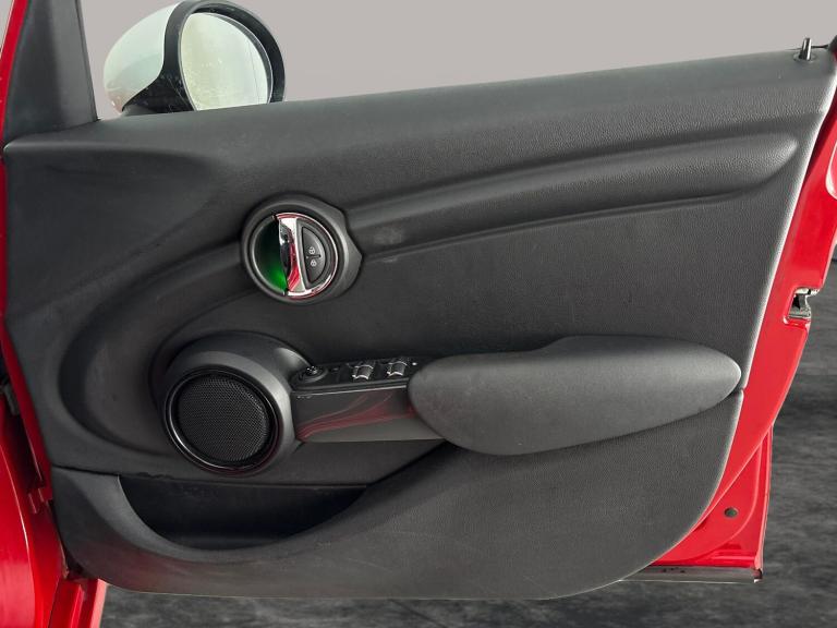 2017 MINI Hatch 1.5 Cooper 5dr Auto HATCHBACK PETROL Automatic