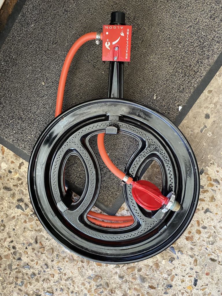 BEAUCLAIRE GAS BARBEQUE