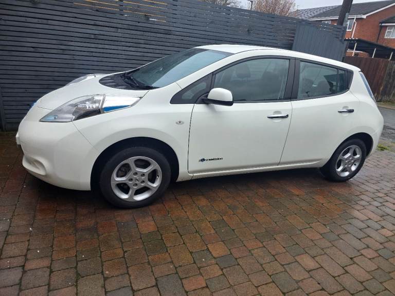 Nissan leaf accentra ev