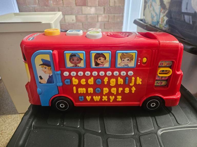 Interactive bus toy 