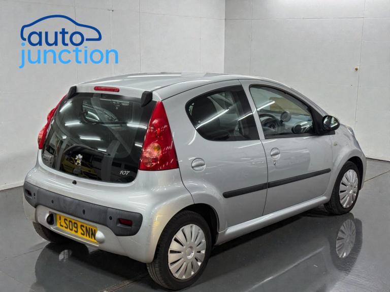 2009 Peugeot 107 1.0 Urban 5dr 2-Tronic HATCHBACK Petrol Automatic
