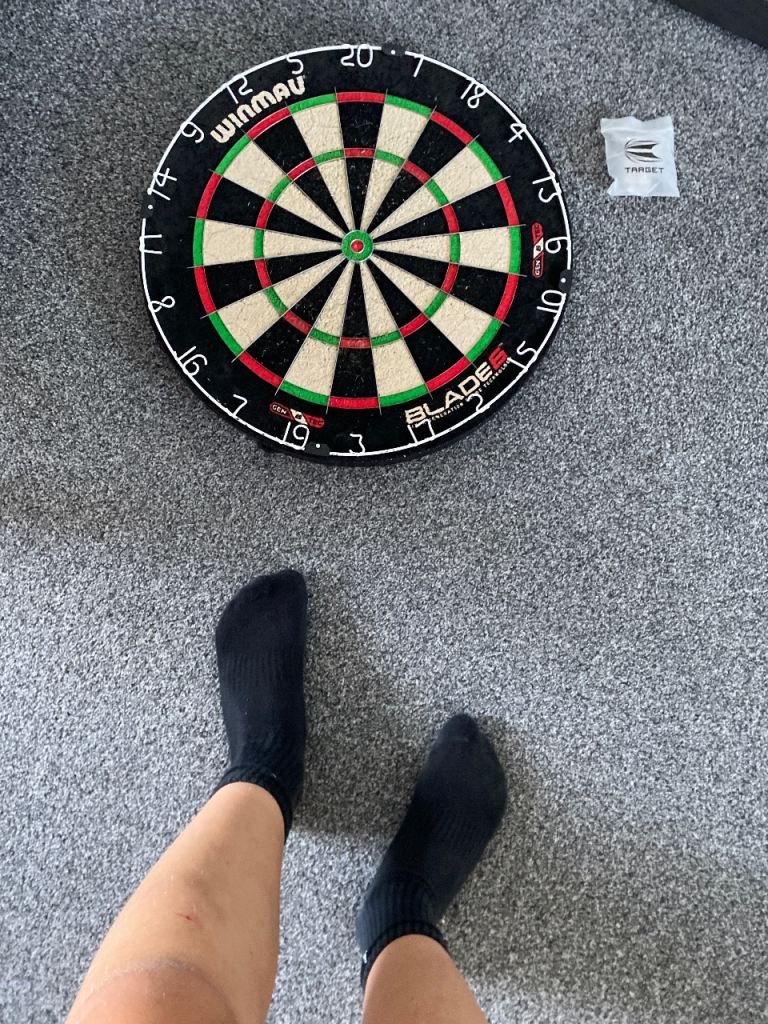 Winmau Blade 5 Dartboard and Darts Set