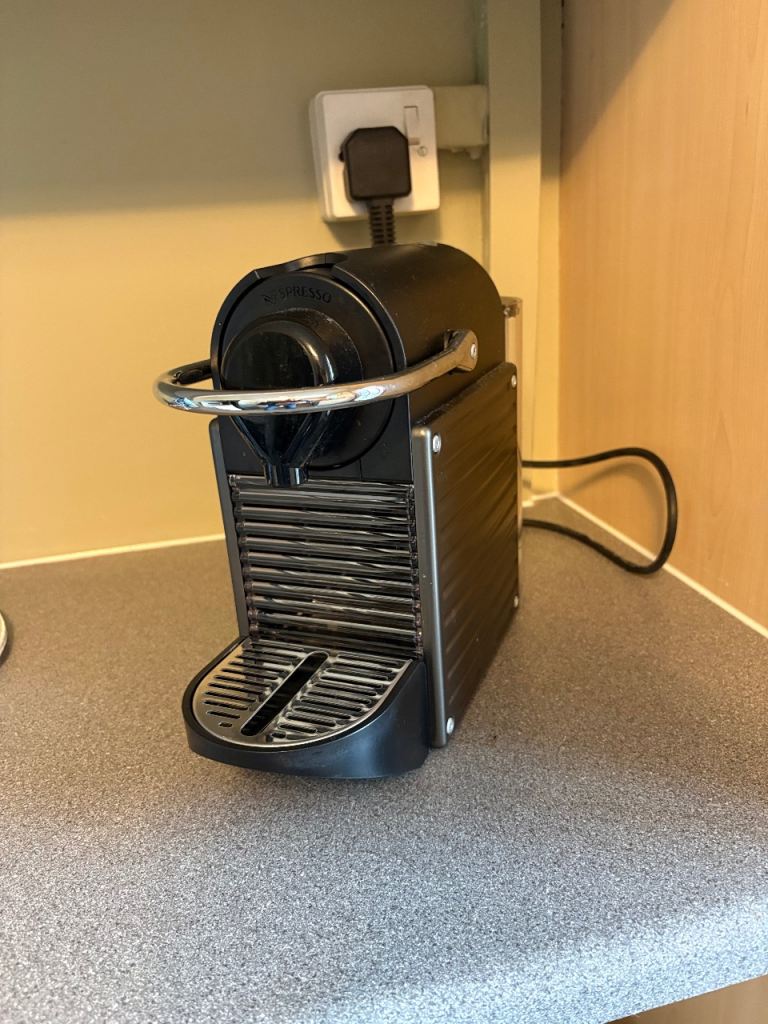 Nespresso pixie machine as new 