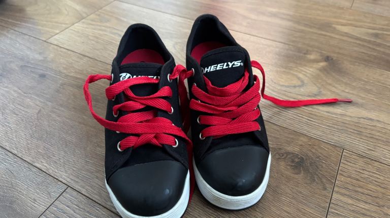 Heelys kids wheel trainers 