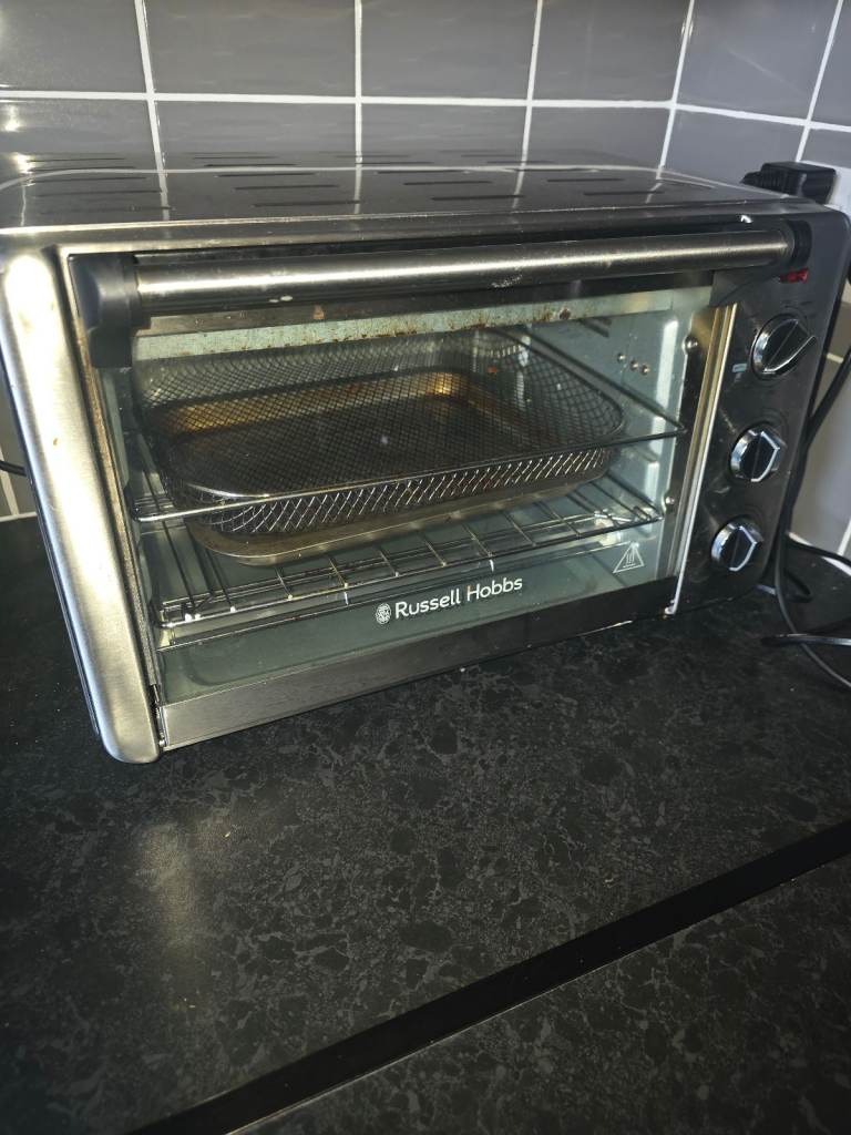 Russell Hobbs Mini Oven with Air Fryer Function – Good Condition