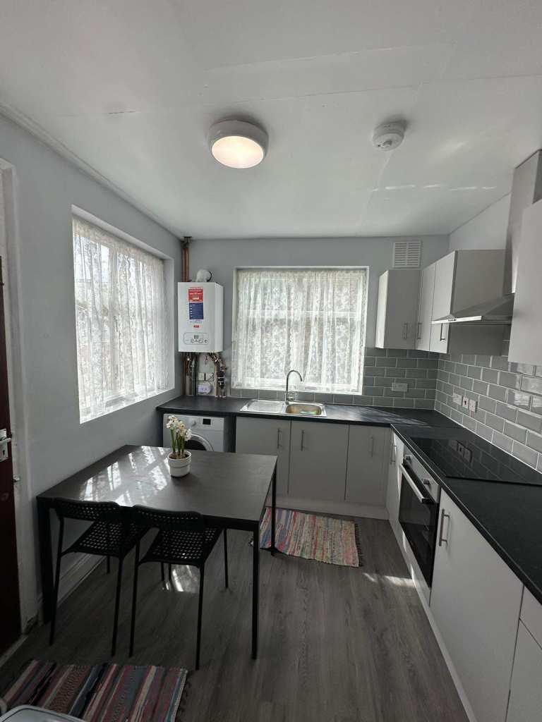 Your room in Tottenham Hale, Havelock 26