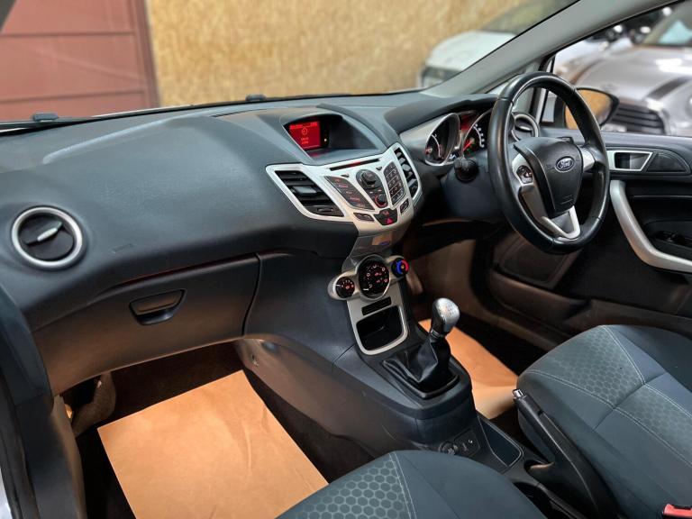 2011 Ford Fiesta 1.4 Zetec 3dr HATCHBACK PETROL Manual